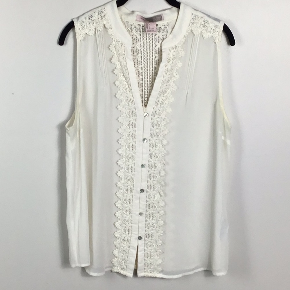 Cream crochet pin tuck button front sleeveless top size large